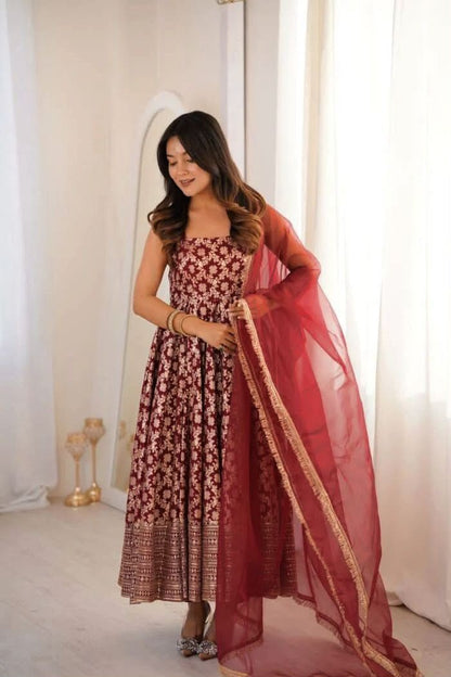 Chanderi Jacquard Butti Anarkali Set with Pant & Soft Net Dupatta