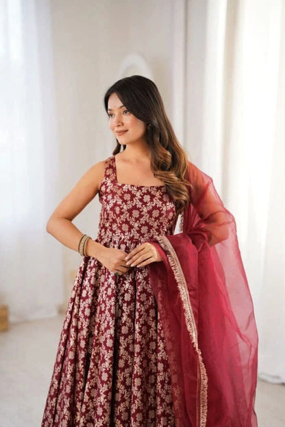 Chanderi Jacquard Butti Anarkali Set with Pant & Soft Net Dupatta