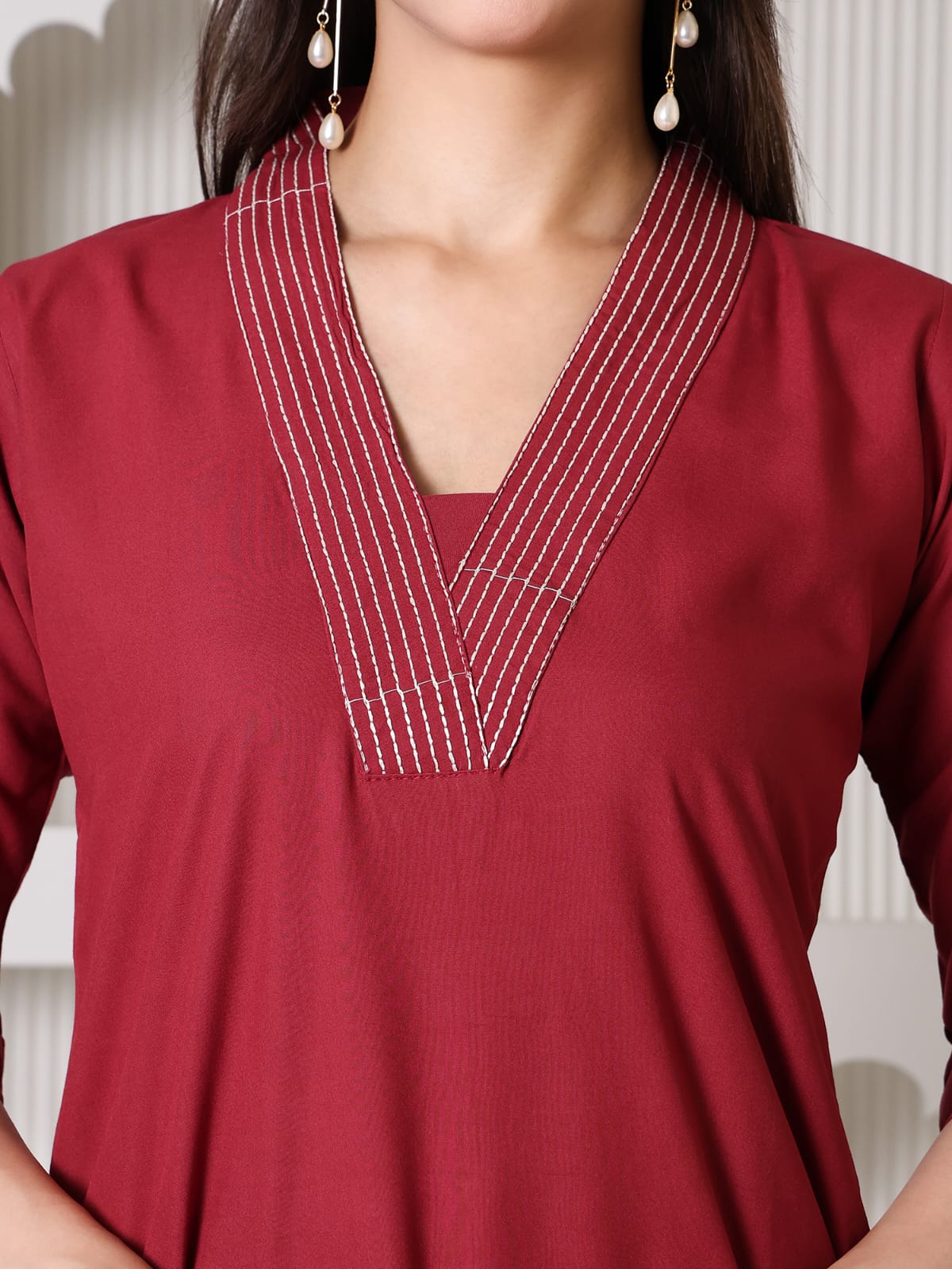 Maroon Cotton Kurta Set with White Floral Applique and Mirror Work