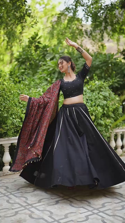 Mustard Sunshine Festive Lehenga Set with Waist Pouch & Green Dupatta 🌸